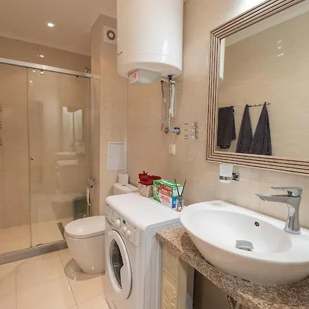 Golden Sands Luxury Beachside Self-Catering Apartment With Pool Access Apartamento Golden Sands